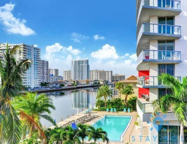 Infinite View With Balcony,Pool Plus Near Beach Plaja Hallandale Exterior foto