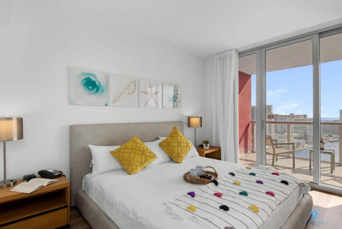 Infinite View With Balcony,Pool Plus Near Beach Plaja Hallandale Exterior foto