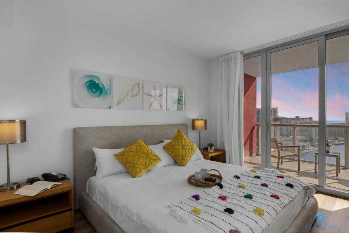 Infinite View With Balcony,Pool Plus Near Beach Plaja Hallandale Exterior foto