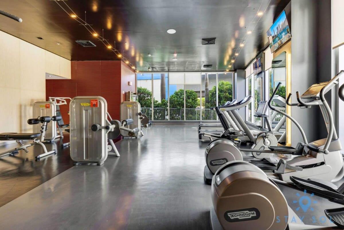 Infinite View With Balcony,Pool Plus Near Beach Plaja Hallandale Exterior foto