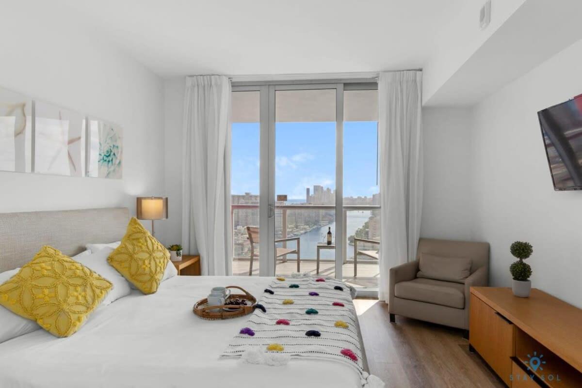 Infinite View With Balcony,Pool Plus Near Beach Plaja Hallandale Exterior foto